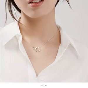 Excellent condition! Comes with dust bag (no box)